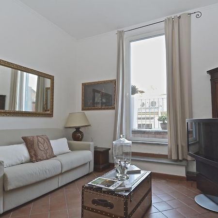 Spanish Steps Corner Рим Екстериор снимка