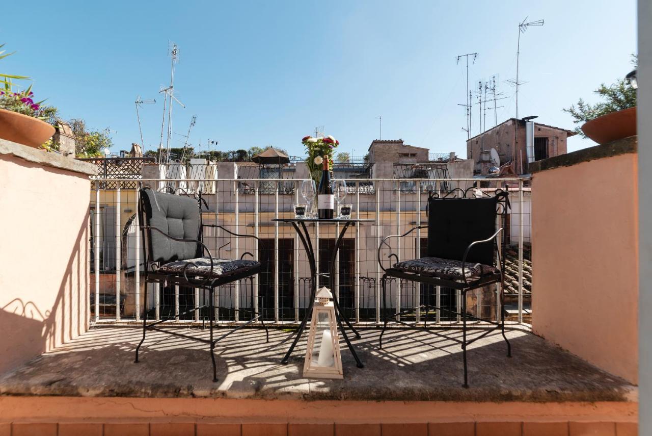 Spanish Steps Corner Рим Екстериор снимка