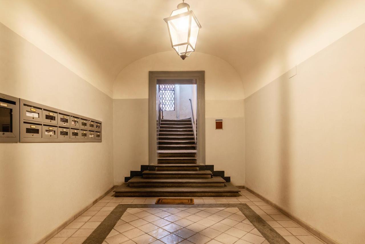 Spanish Steps Corner Рим Екстериор снимка