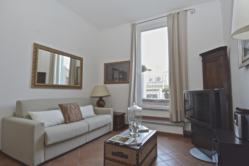 Spanish Steps Corner Рим Екстериор снимка